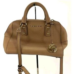 Michael Kors Tan Saffiano Leather Jet Set Handbag with Removable Shoulder Strap